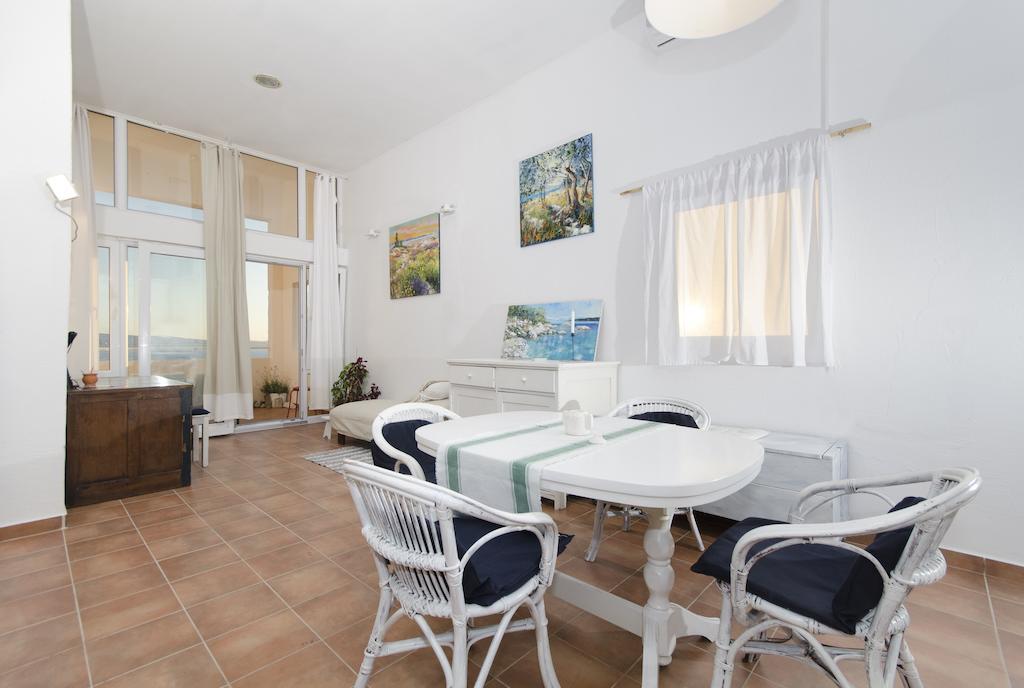Apartment Croatia Art دراسنيتش الغرفة الصورة